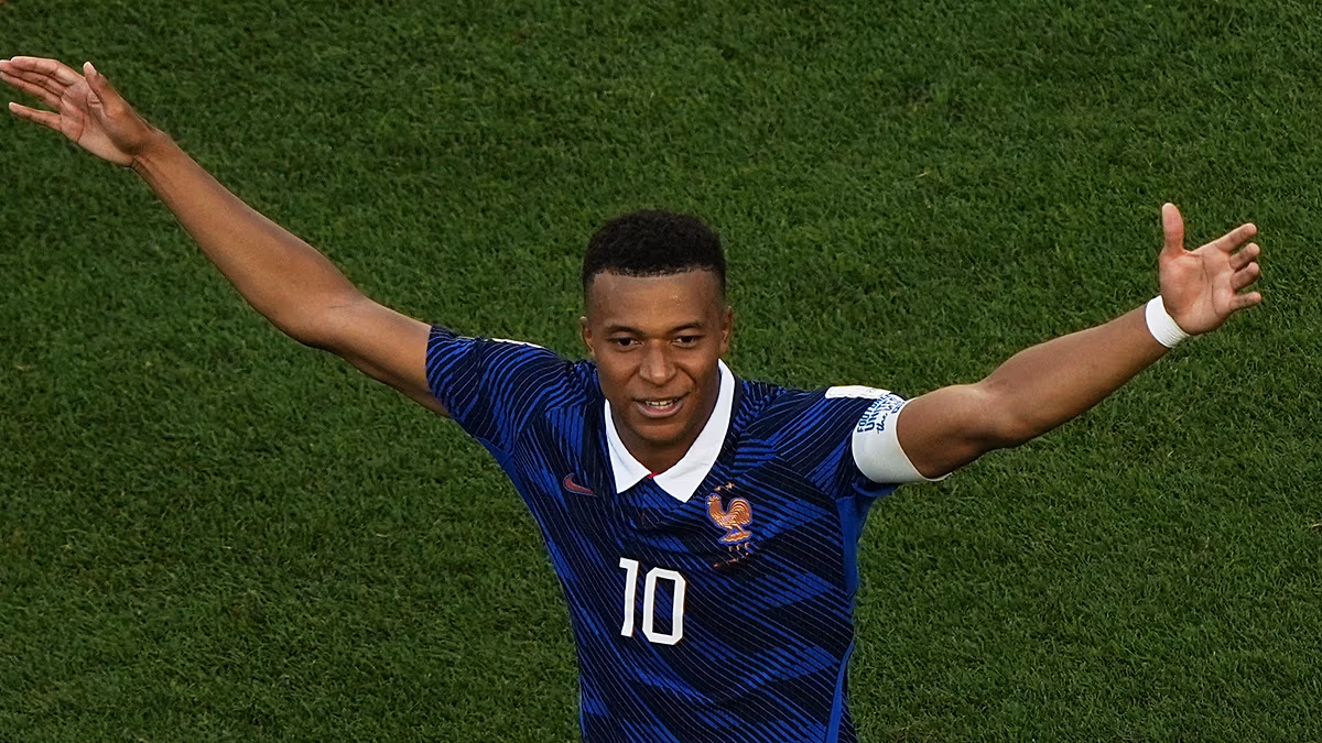 Kylian Mbappé condamne le sénateur paraguayen "ignoble" pour ses propos racistes