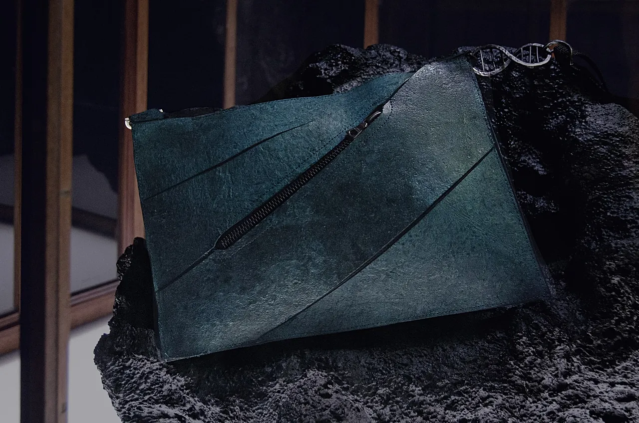 Le premier sac à main en cuir T-Rex au monde