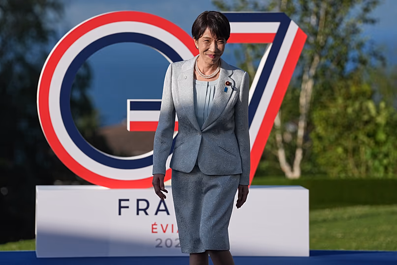 Le Premier ministre japonais Sanae Takaichi lors de la cérémonie d'arrivée officielle du sommet du G7 à Evian-les-Bains, France, le 15 juin 2026.