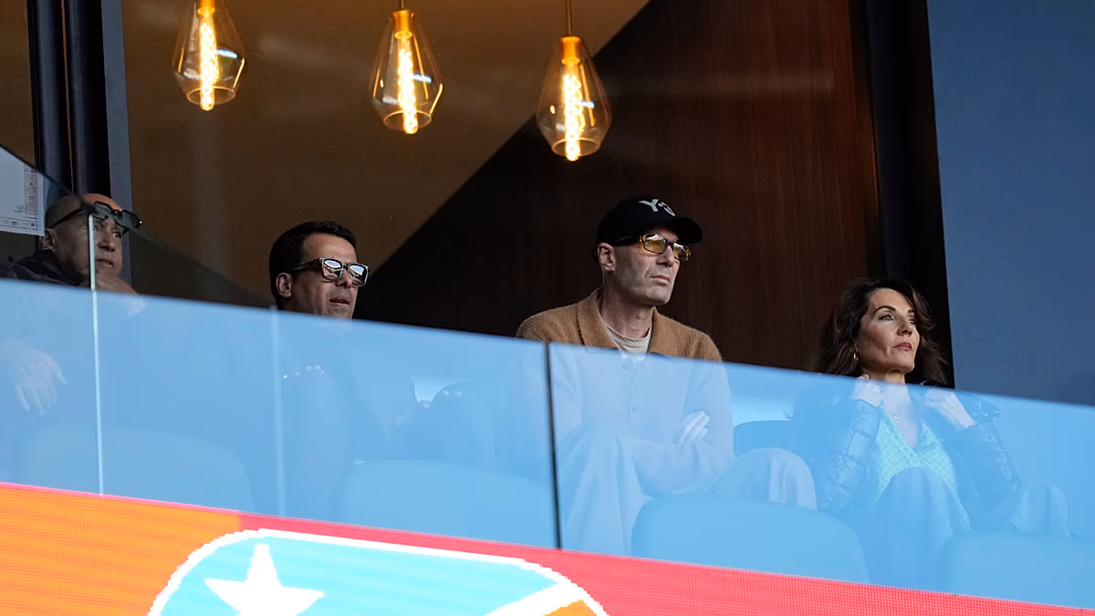 Les médias français rapportent que Zidane débutera comme sélectionneur de la France le 1er septembre