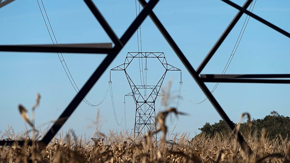Les ministres européens de l'énergie obtiennent un rôle plus important dans le futur réseau électrique du bloc après des différends avec Bruxelles