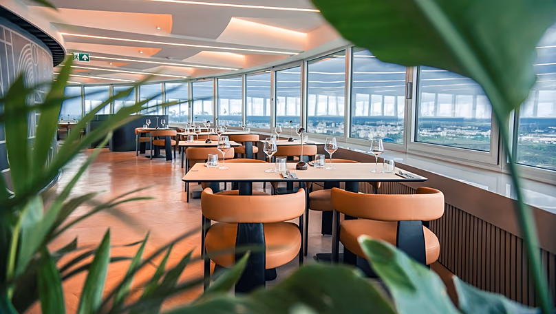 Le restaurant panoramique Paukščių takas propose une version contemporaine de la cuisine lituanienne