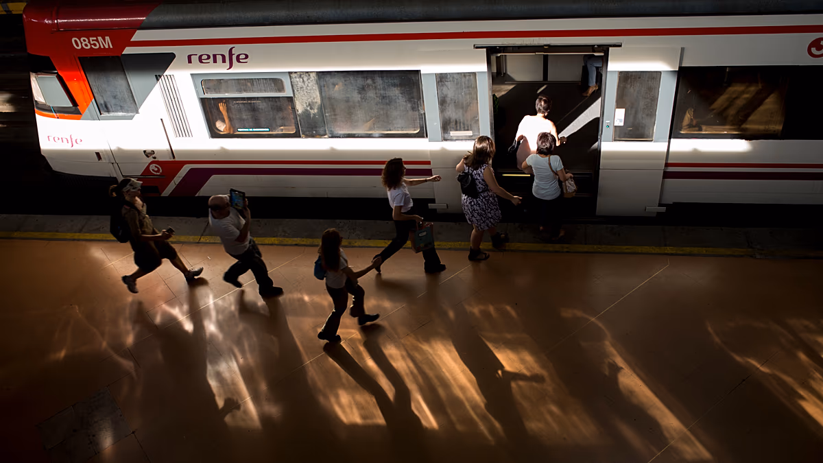 Renfe annule 320 trains lundi en raison d'une grève des cheminots en Espagne : des milliers de passagers touchés