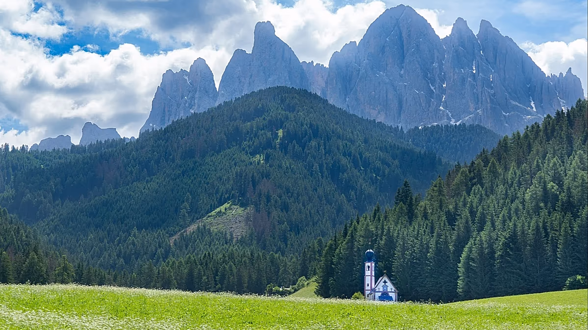 Trek de la Pologne à l'Italie : un nouveau sentier de randonnée de 3 500 km traverse six pays européens