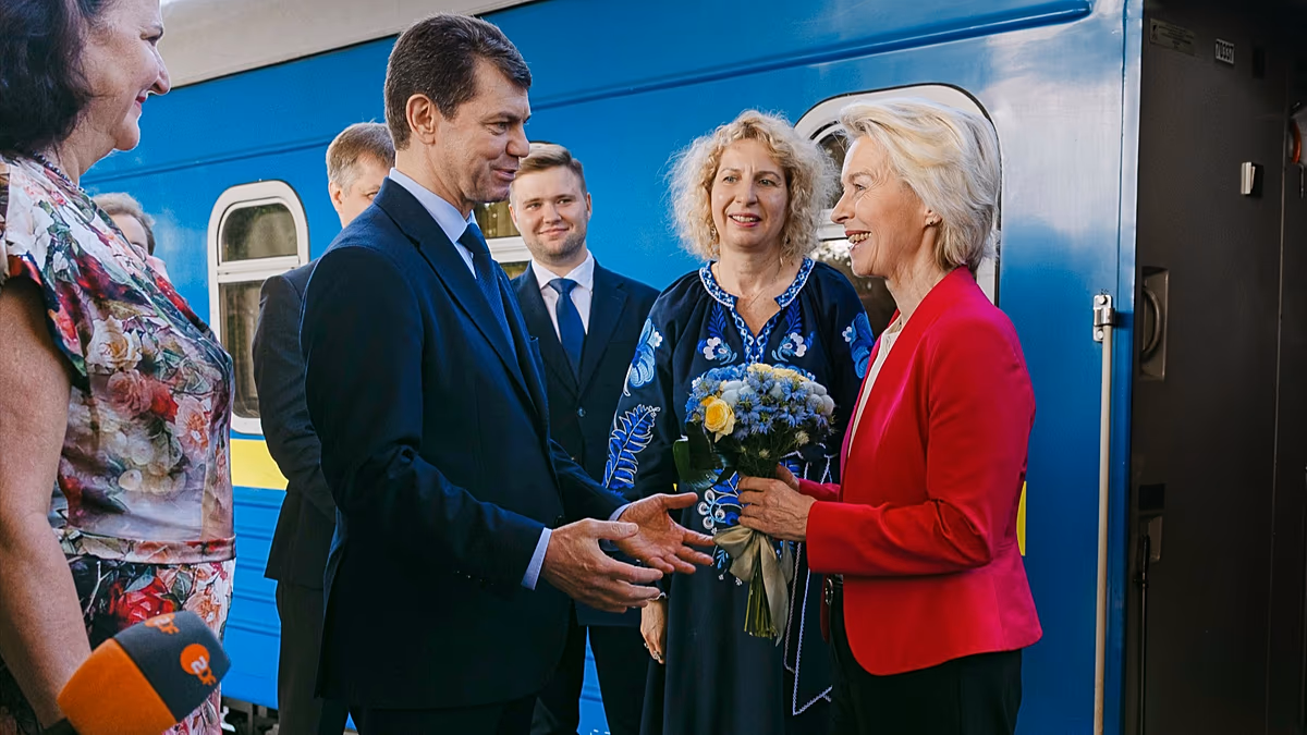 Von der Leyen arrive à Kyiv pour discuter des drones et de l'adhésion à l'UE avec Zelensky