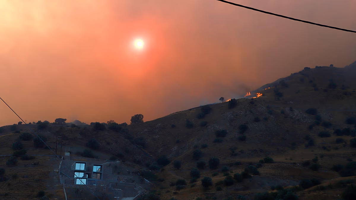 Incendies de forêt en Grèce : incendie hors de contrôle près de Réthymnon en Crète