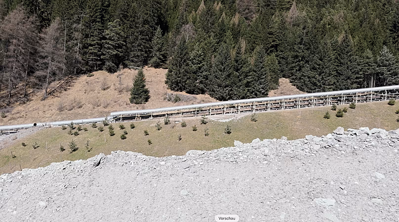Conveyor belts instead of heavy goods traffic are intended to reduce the burden on residents of nearby villages and towns.