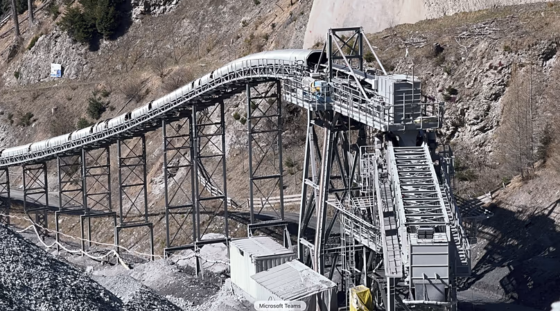A 30-kilometre-long conveyor belt brings the rock debris from the heart of the mountain to the Padaster Valley.