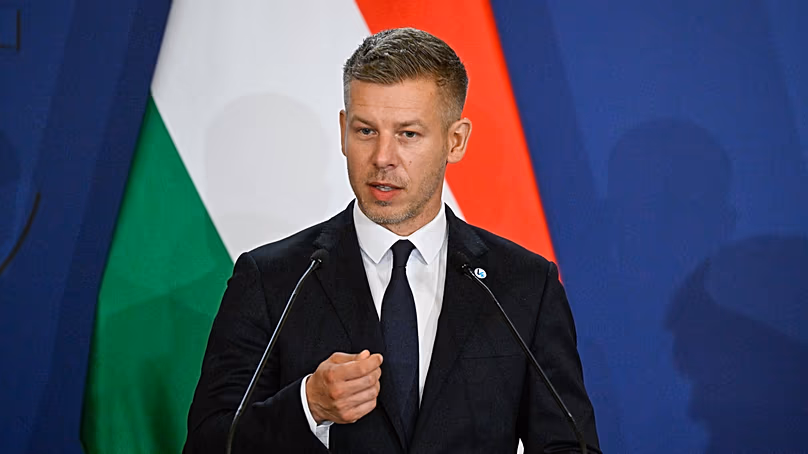 Le Premier ministre hongrois Peter Magyar assiste à une conférence de presse conjointe, le 23 juin 2026. (Robert Hegedus/MTI via AP)