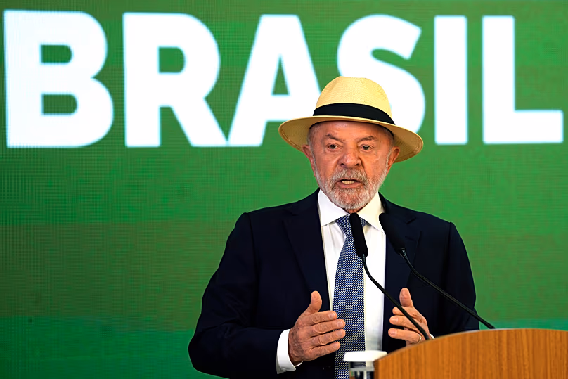 Lula da Silva s'exprime lors de la cérémonie de signature d'un projet de loi prévoyant des fonds pour des programmes de soutien aux entreprises