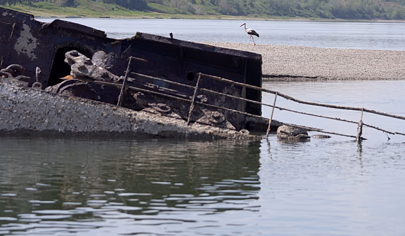 Pont d'un navire de guerre allemand coulé en 1944 dans le Danube près de Prahovo en Serbie, le 29 août 2022