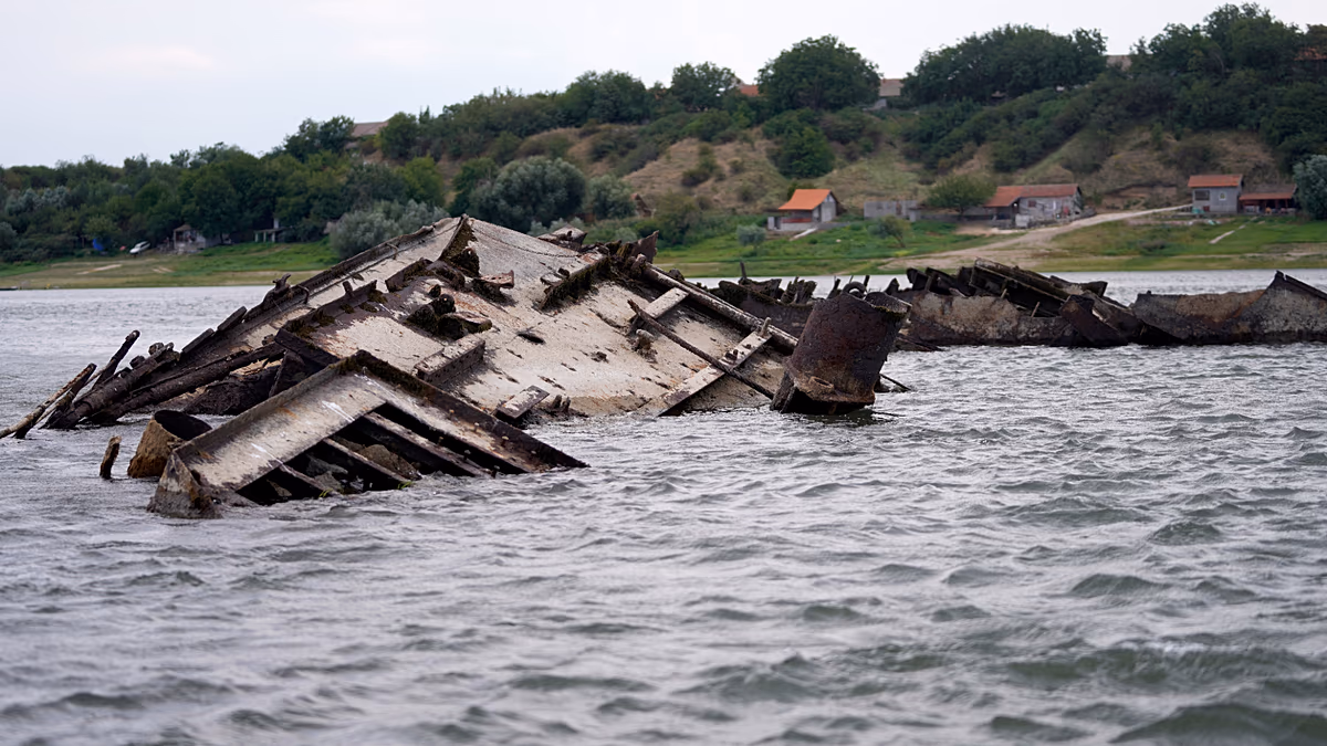 Faibles niveaux d’eau : l’UE retire les vieux navires de guerre nazis du Danube