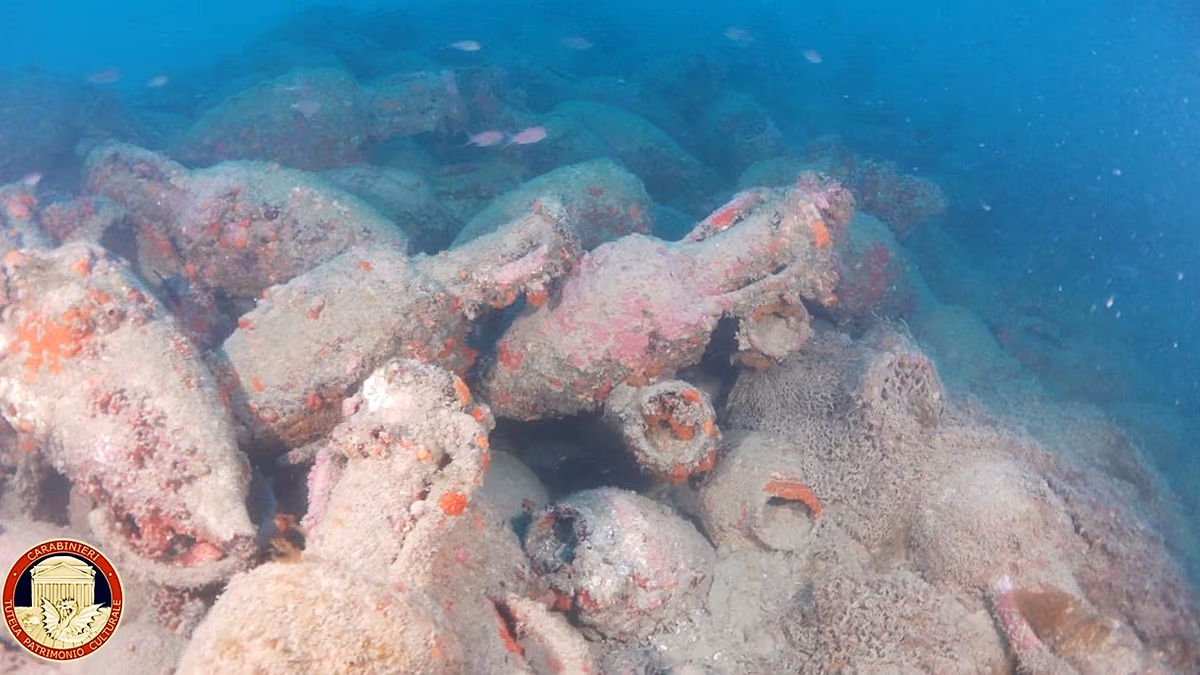 Une épave romaine avec des centaines d'amphores découverte au large de la Sicile