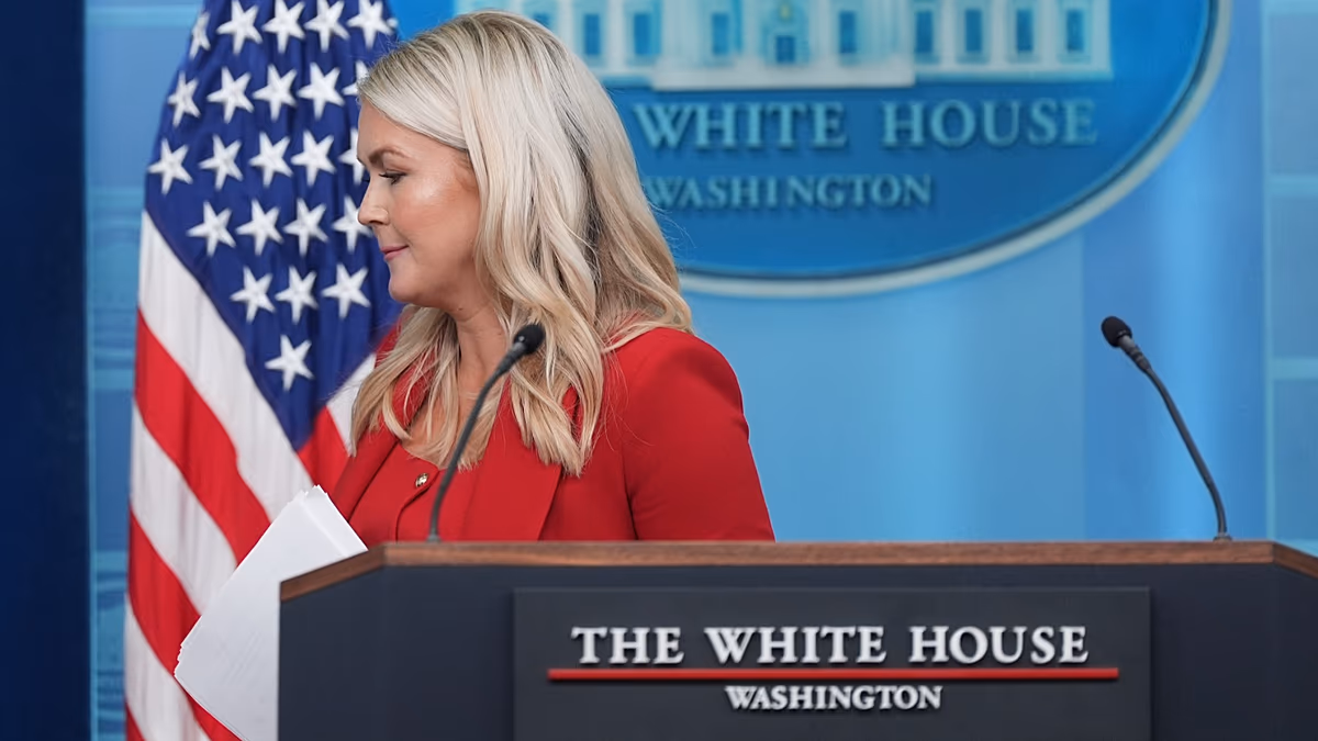 Des préservatifs de Gaza à « Votre mère » : les moments les plus controversés de la secrétaire de presse sortante de la Maison Blanche, Karoline Leavitt