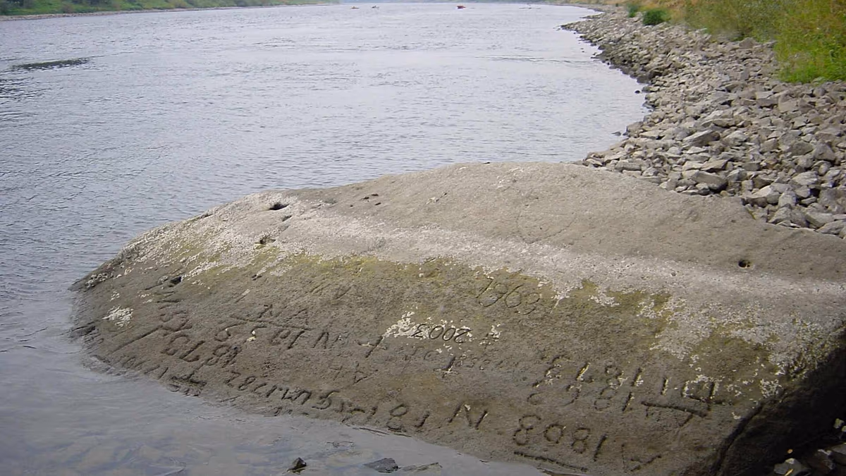 Sécheresse historique : les rivières révèlent des pierres de la faim, des navires de guerre et des restes de mammouths