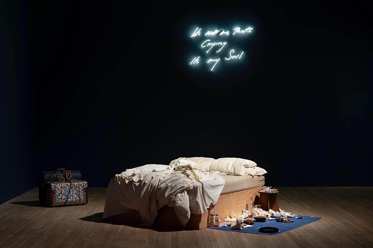 « Tracey Emin A Second Life » à la vue de l'installation de la Tate Modern.