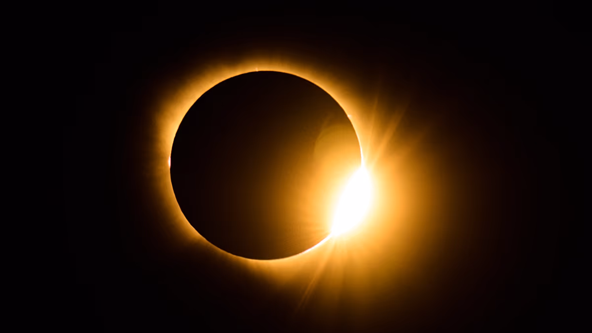 Une éclipse solaire plonge certaines parties de l'Espagne dans l'obscurité totale. C'est la première fois depuis un siècle.