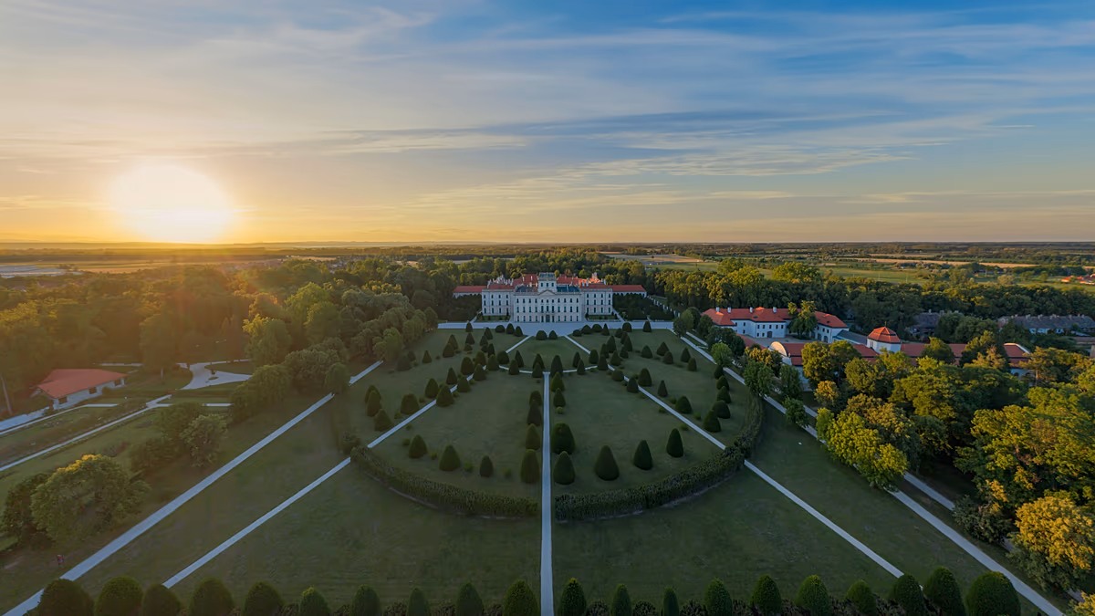 Vous partez pour la Hongrie ? Voici 5 de ses plus beaux châteaux et palais de campagne