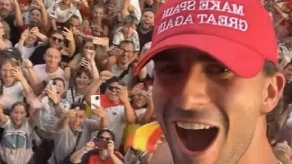 Ferran sur sa casquette MEGA : "Honnêtement, je n'y connais rien en politique"
