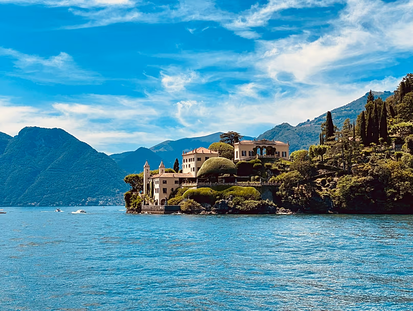 Haut lieu d'hôtels haut de gamme, terrain de jeu pour célébrités et lieux de tournage somptueux, le lac de Côme est l'incarnation du glamour italien.