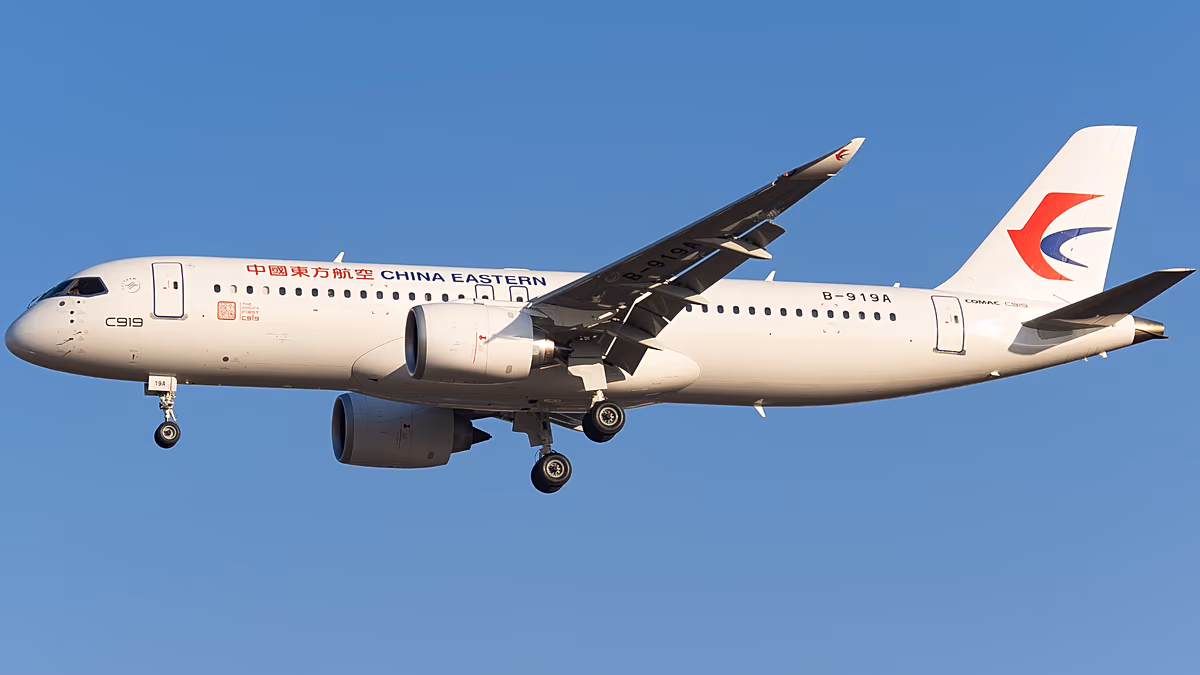 Le C919 chinois effectue son premier vol international en visant Boeing et Airbus