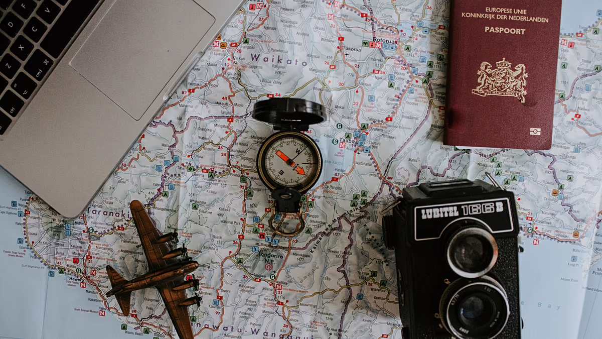 Les voyageurs privilégient l'immersion culturelle à l'aventure et au luxe, selon un rapport
