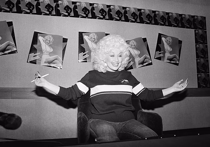 Dolly Parton lors d'une conférence de presse à Chicago - 6 mars 1984