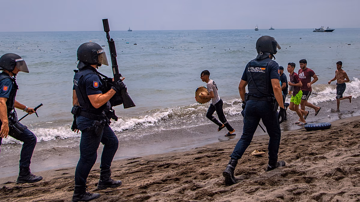 Plus de 48 000 migrants rentrent au Maroc après une traversée massive vers Ceuta