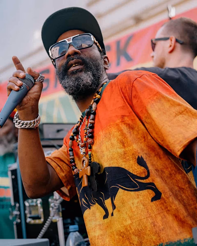 Ras Sherby participe au carnaval de Notting Hill