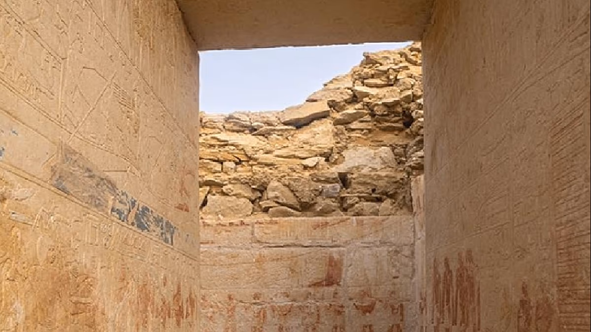 Des archéologues espagnols découvrent en Égypte une tombe vieille de 4 400 ans dont les couleurs d'origine sont intactes