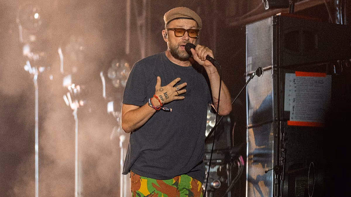 Le chanteur Damon Albarn s'exprime alors que Gorillaz lance sa tournée américaine : "Ne soyez jamais neutre"