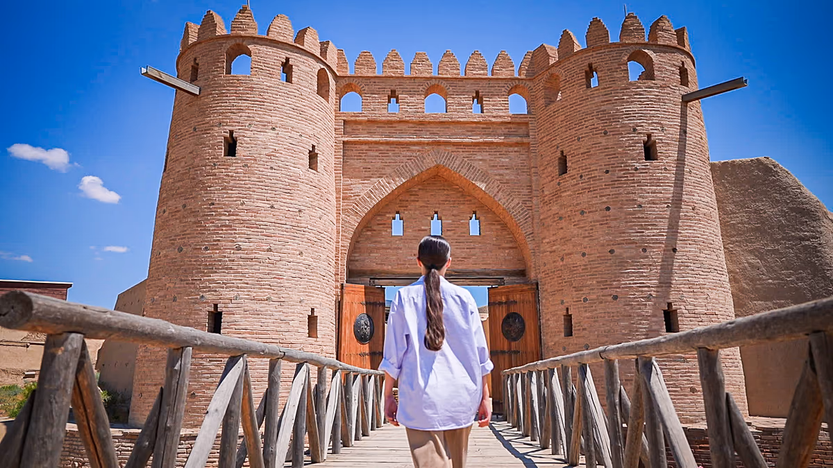 Des sommets du Tian Shan à l’histoire de la Route de la Soie : un voyage à travers le Turkistan