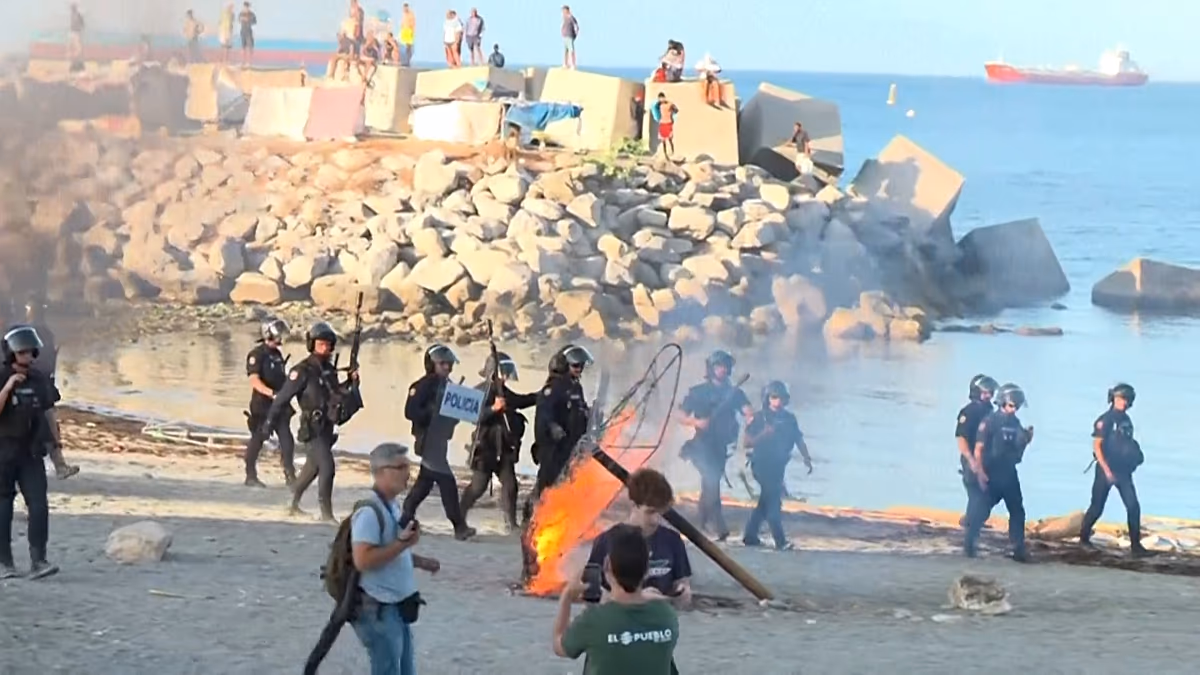 Espagne : des affrontements éclatent à Ceuta alors que des manifestants anti-migrants affrontent la police