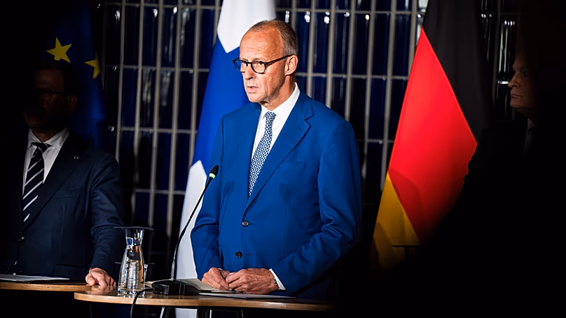 Le chancelier allemand Friedrich Merz s'exprime lors d'une conférence de presse dans le cadre du Sommet européen de l'Arctique à Rovaniemi, en Finlande, le lundi 14 septembre 2026.