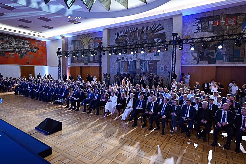Participants au Forum des affaires Serbie-Ouzbékistan