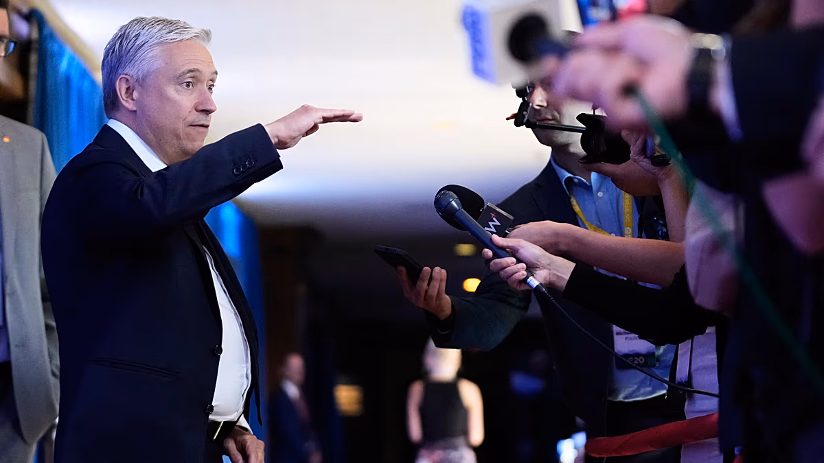 Le Canada se présente comme un refuge pour les investisseurs « dans un monde très incertain »