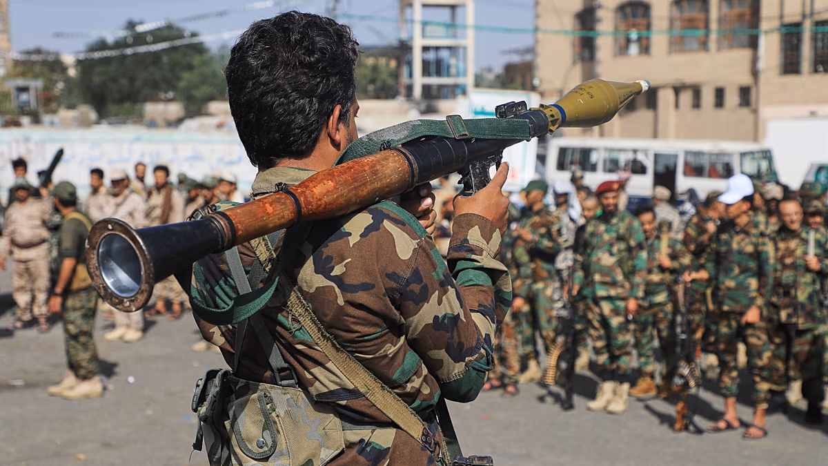 Les Houthis attaquent la côte de la mer Rouge au Yémen pour s'emparer de Bab el-Mandeb