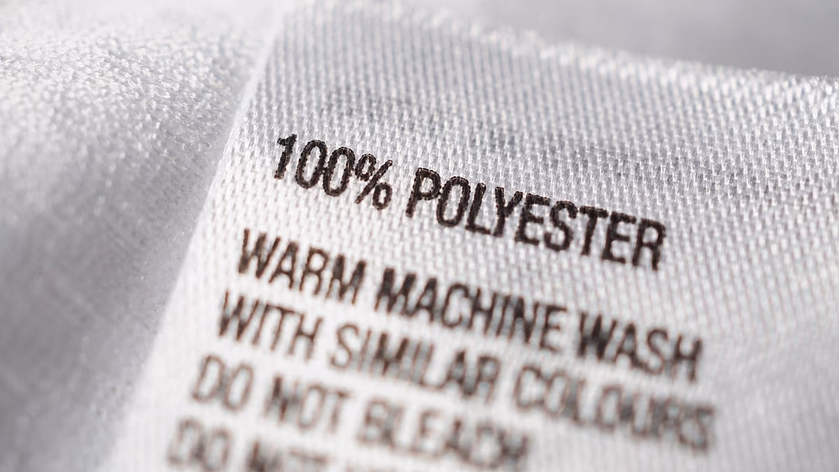 « Polyester » : comprendre la nouvelle insulte préférée de la génération Z (et pourquoi c'est une bonne chose)