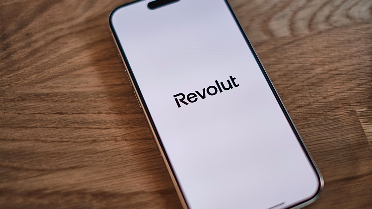 Revolut envisage une double cotation à New York et à Londres pour son introduction en bourse tant attendue