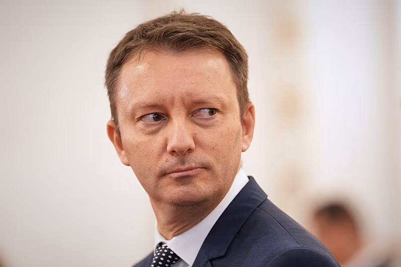 Le Premier ministre roumain désigné et membre du Parlement européen, Siegfried Muresan, assiste à une conférence de presse à Bucarest. 18 septembre 2026.
