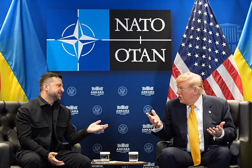 Le président américain Donald Trump rencontre le président ukrainien Volodymyr Zelenskyy en marge du sommet de l'OTAN à Ankara, le 8 juillet 2026.