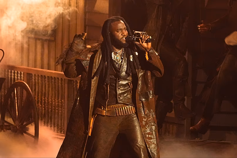Shaboozey, la star américaine du country urbain, se produit lors des MTV Video Music Awards au Peacock Theatre de Los Angeles.