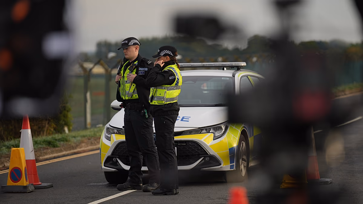 Trump « surpris » lorsque le Royaume-Uni libère sous caution les suspects de la RAF Fairford