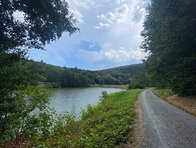 Lac près du château de Lockenhaus, Burgenland, Autriche