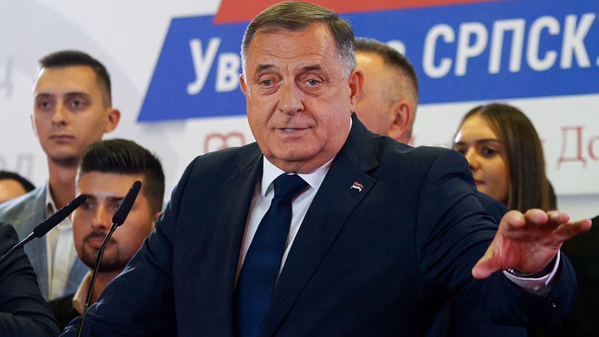 Le politicien séparatiste serbe Milorad Dodik remercie Trump et Poutine en déclarant sa victoire lors du vote contesté en Bosnie