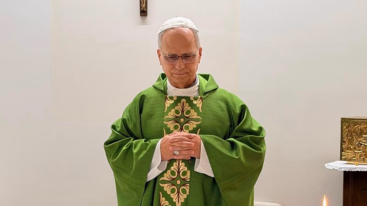 Le pape Léon XIV célèbre la messe alors que la convalescence après une opération contre le cancer progresse