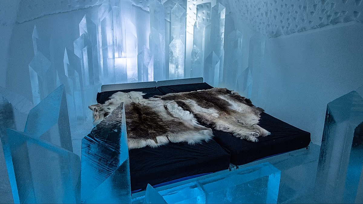 Un séjour relaxant : les hôtels de glace, de neige et d'igloo les plus cool d'Europe à visiter cet hiver
