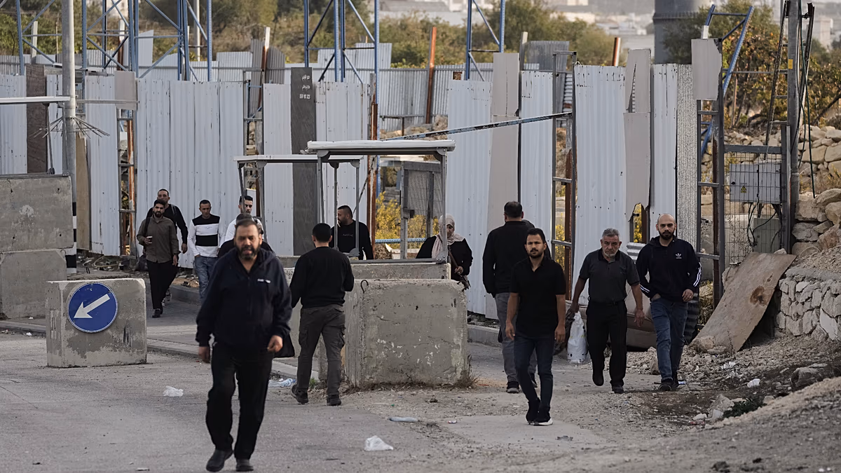 Israël expulse environ 250 familles palestiniennes de Hébron, en Cisjordanie, après la mort de soldats