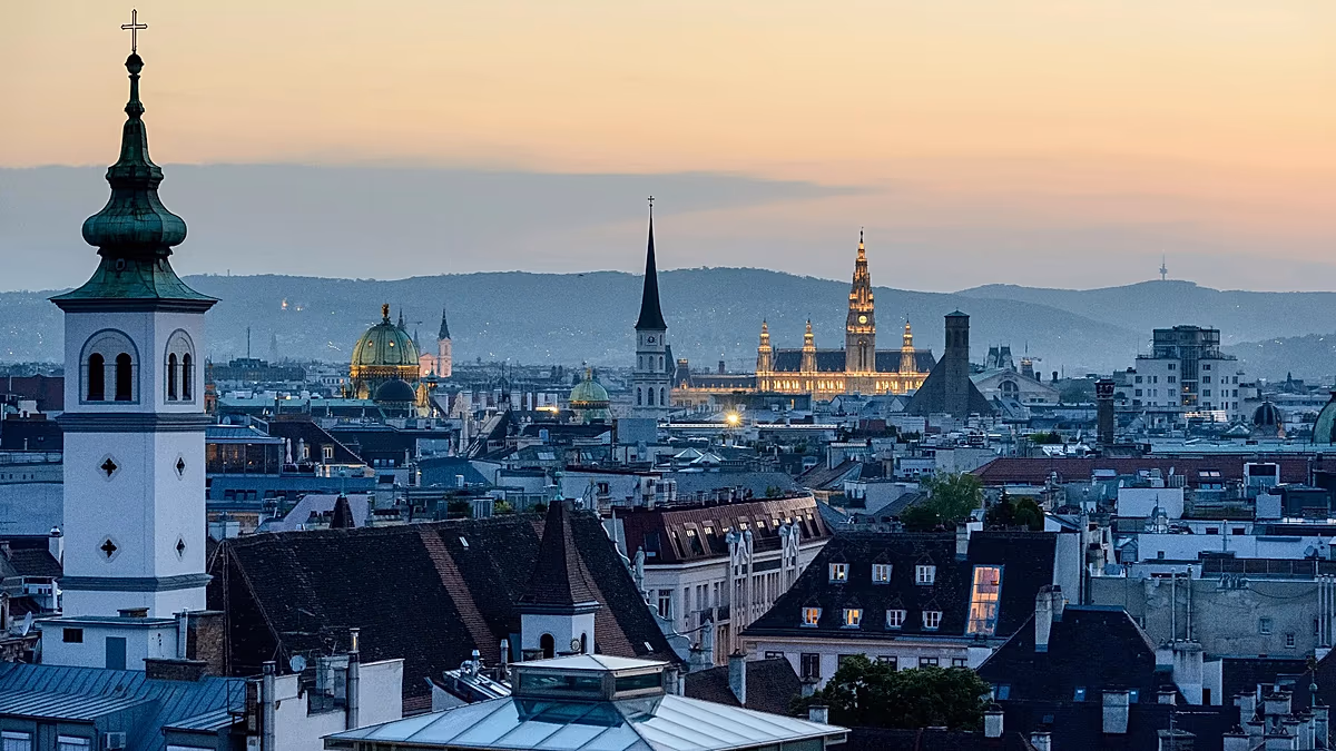Guide de voyage novembre 2026 : Où aller, que voir et les nouveaux hôtels à réserver en Europe