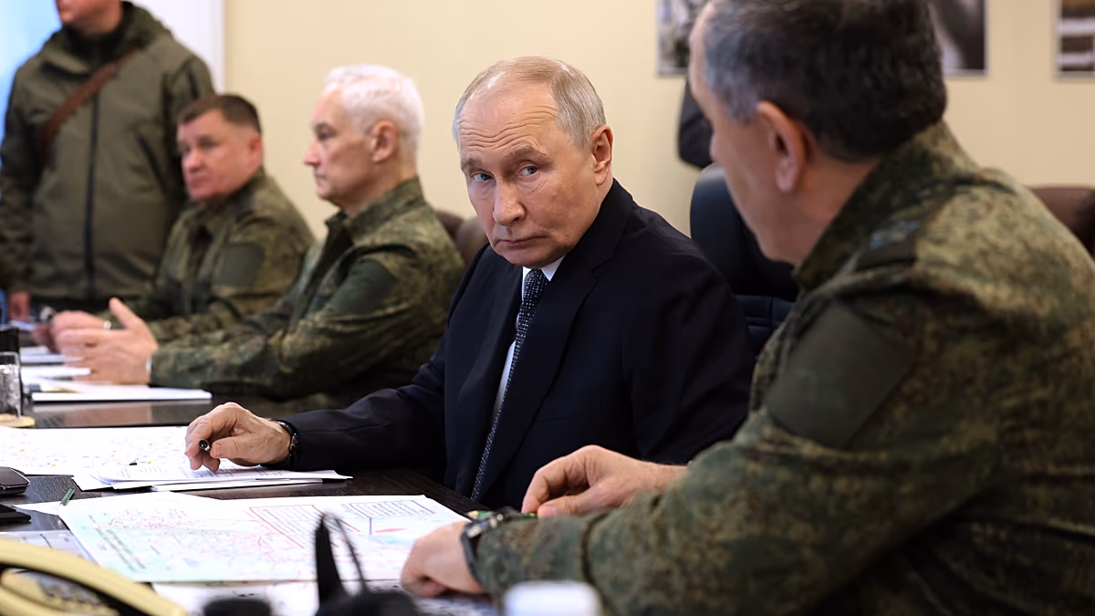 L'UE accepte de sanctionner plus de 1 600 personnes et entités liées à la guerre en Russie